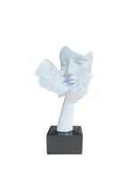 Deko Figur Mask Love – Elegante Wohnaccessoire