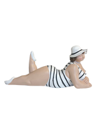 Deko Figur Frau liegend – Moderne Wohnskulptur