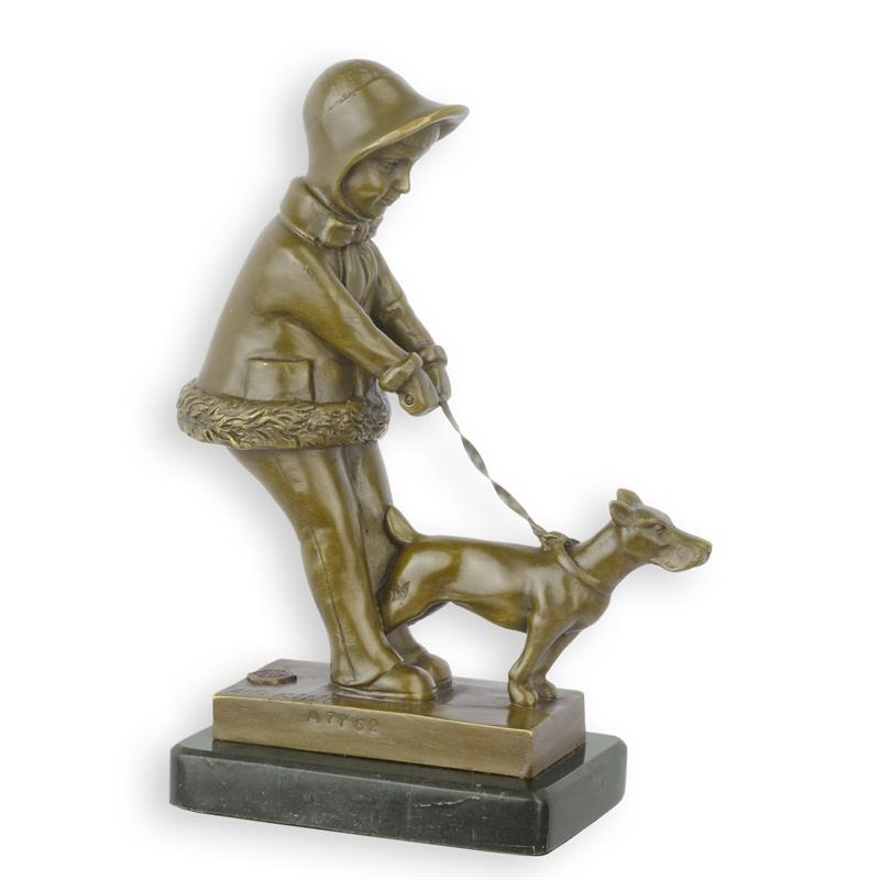 Bronzeskulptur Mädchens  mit ihrem Hund