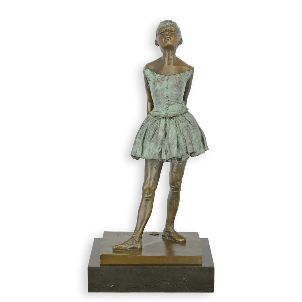 BRONZESKULPTUR EINER KLEINEN TÄNZERIN IM ALTER VON VIERZEHN JAHREN - GRÜN
