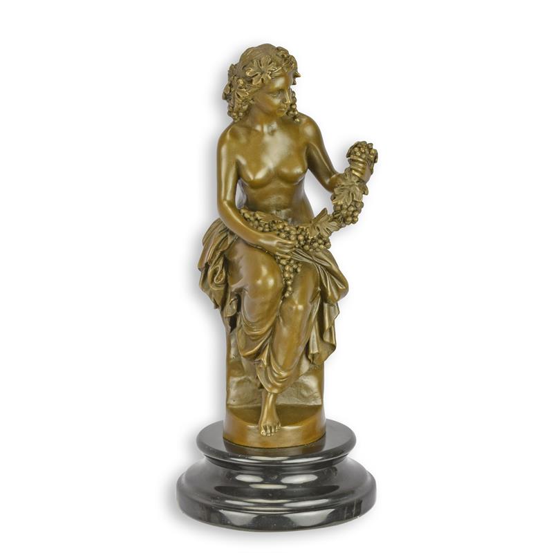Bronzeskulptur einer Bacchantin