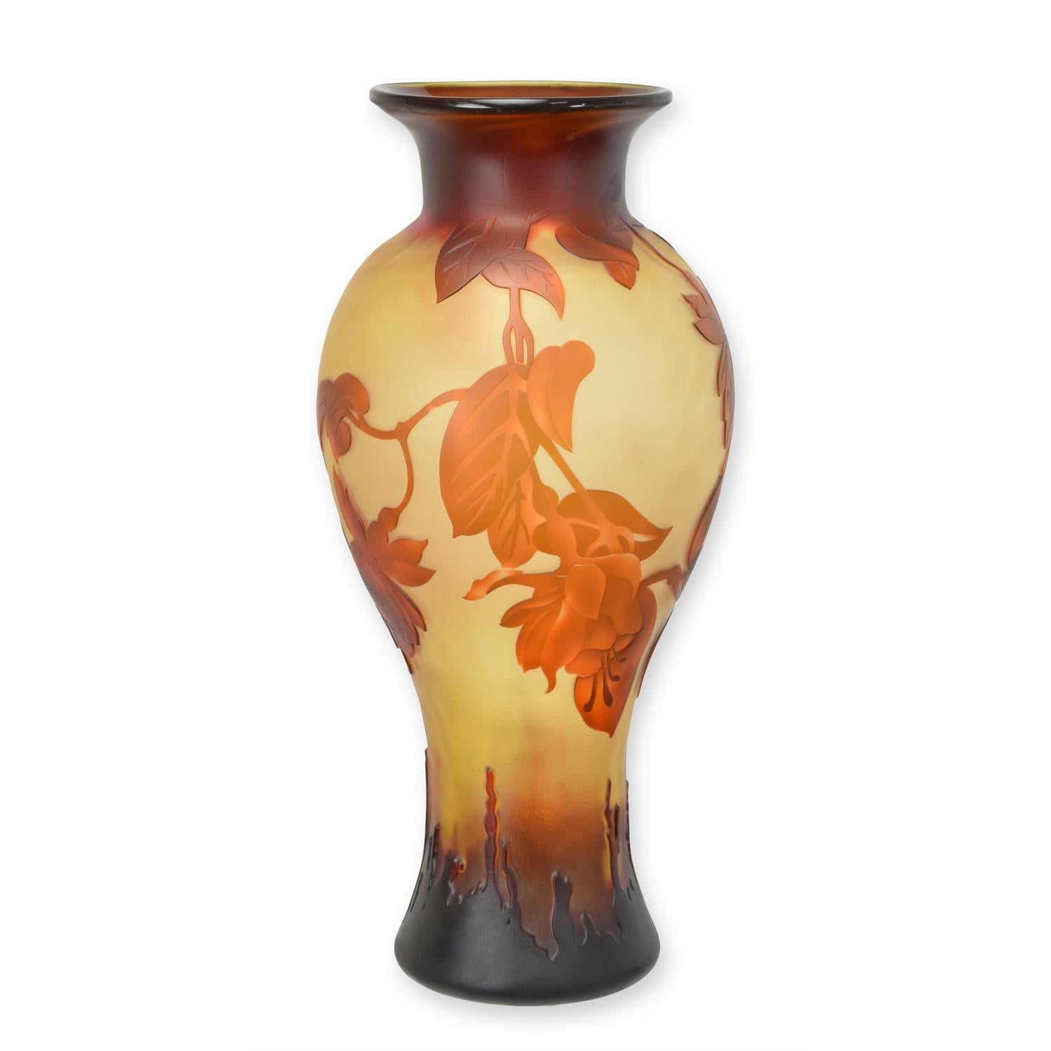 'CAMEO GLAS BALUSTER VASE ''HUMMINGBIRD'''