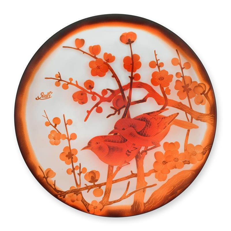 FLACHE SCHALE AUS CAMEO-GLAS „SPATZEN“
